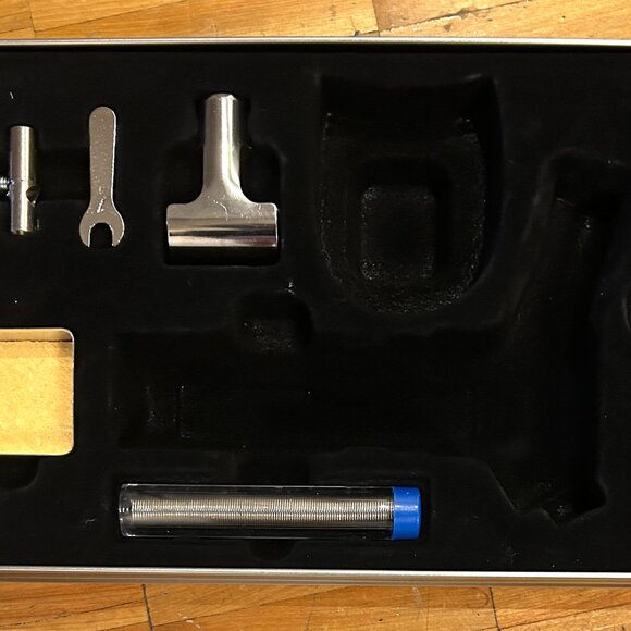 NEW DREMEL VERSAFLAME BOX W/ ACCESSORIES (TORCH NOT INCLUDED) - Picture 2 of 3